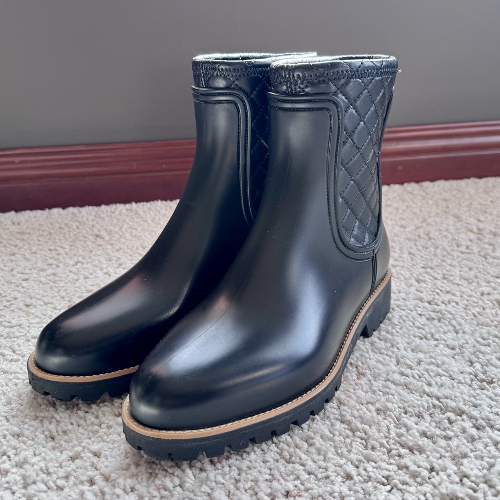 Bernardo Black Quilted Rain Boots